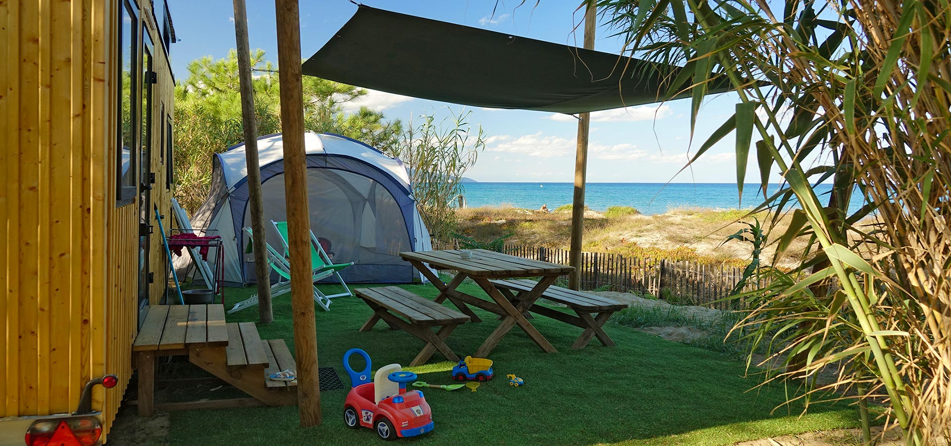 Camping san damiano bungalow luxe tiny house dune mer
